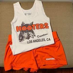 Hooters uniform